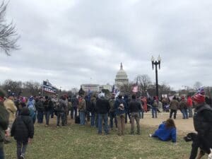 insurgents gather outside the US Capitol